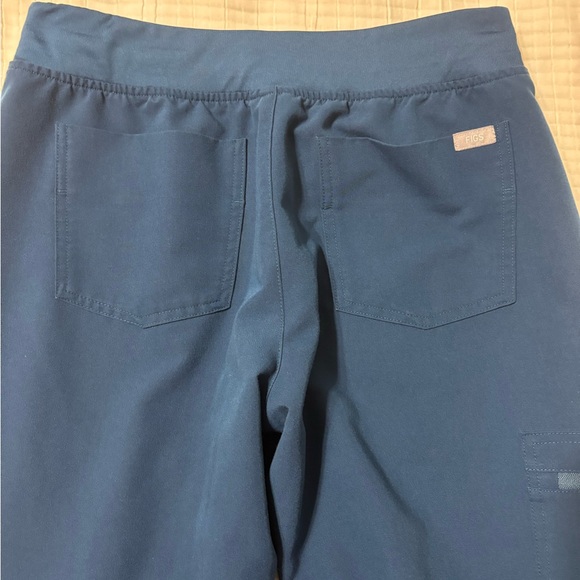 Figs Technical Collection scrub set! - Picture 3 of 6